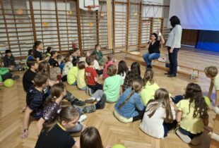 587269447_1304067271523712_5344985287352041387_n